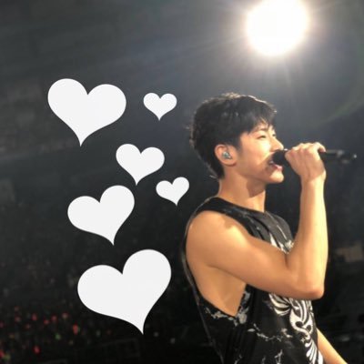 2154___tvxq's profile picture. 東方神起を好きになって16年目、私の青春です🥹❤️5人の時も大好きですが、ユノとチャンミンのニコイチ神起を応援しています🫰🏻