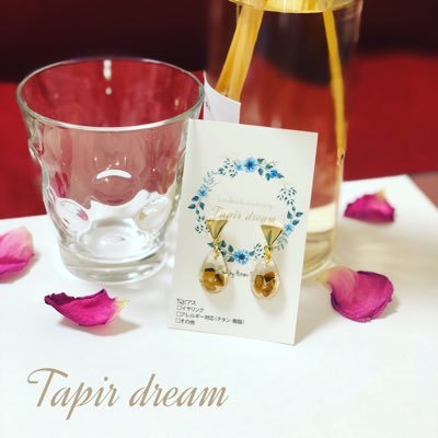 Tapir Dream Hitomi 明後日 小学生数人と冬休みの自由工作を作ります 好きなモチーフを作ってヘアピンやゴムを作り 写真立てのデコレーションをしようと思っています 見本作成しました 低学年の女の子なら ハートやリボンとか スイーツパーツを