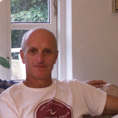 I provide a Wildlife Gardening service as a Landscape Architect living and working in Dorset. I want to help people make more of their gardens for wildlife.