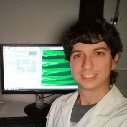 FranciscoJuanMN's profile picture. Biotecnólogo, escuchando música, leyendo cuando tengo tiempo, y siempre pensando...