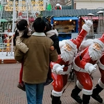 𝕓𝟙𝕦𝕖 Taigax でも鳥山はもうドラゴンボールの著作権放棄したはずだから問題は集英社か