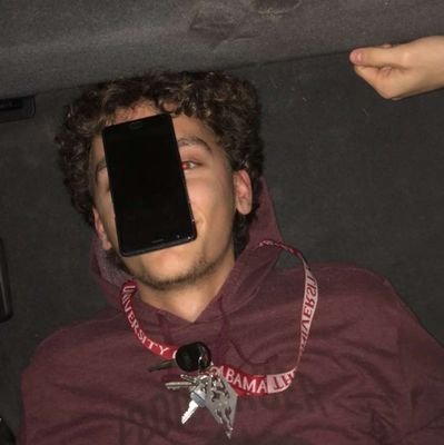 fireball7364's profile picture. 25. 6'5