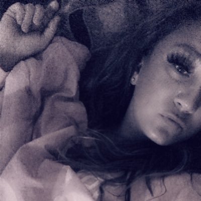 ahhhhchels's profile picture. its not the years in your life that count, its the life in your years.