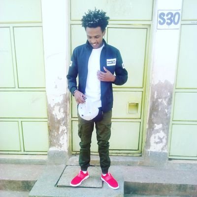 JahmolMaina's profile picture. Trust , believe in God to see the growly of God.#allwas there for you