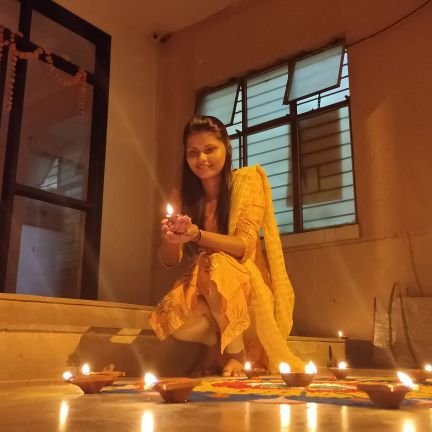 Senior research fellow...
Pursuing PHD on experimental condensed matter physics @UGC DAE CSR indore, India