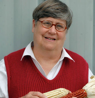 MotherEarthCL's profile picture. Cheryl Long is the editor of Mother Earth News. She tweets mostly advice on organic gardening, homesteading, self-reliance and ways we can live more wisely.