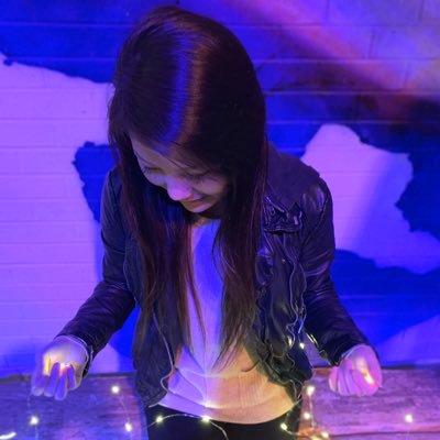 chiana_larson's profile picture. 