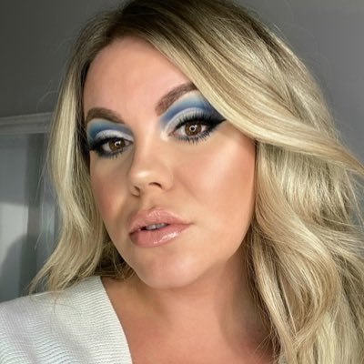 Canadian makeup artist/ beauty influencer 💌 20K+ on insta kelseyraemakeup@gmail.com