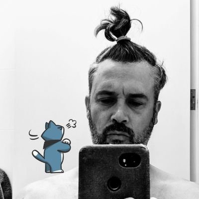 TheNouzzie's profile picture. 