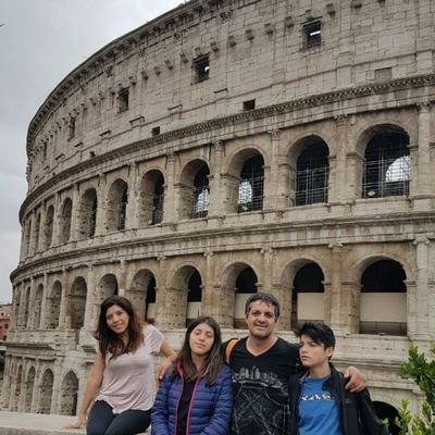 Familia argenta. Compartimos nuestra aventura de emigrar a Italia con adolescentes. 
Tiramos buena onda a quienes quieran seguirnos 👞👢👡👟