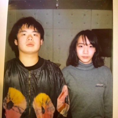 日本の2人組POPバンド🥕 ≫≫2022/1/29 1st full album「BOMB」リリース、「ククル」「HIMAWARI EP」配信中 ≫メシ人チャ　https://t.co/E82XyJgNTV