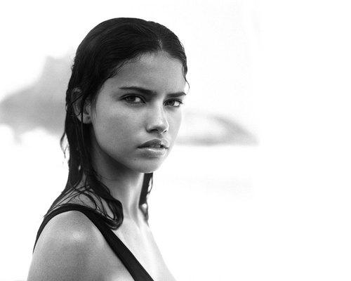 Modelo,24 anos.
