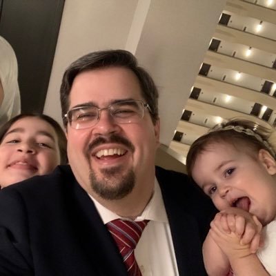 Husband, Dad 
Vascular Surgeon | Associate Prof. @WayneState | Clinical Assoc. Prof. @MSU | Vice Chair, Research | Passionate about aortic venous health