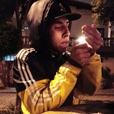 Conforme ondas de reflexões me rodeiam, meu interior se auto cicatriza.