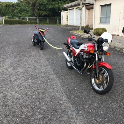 fYqPWhb3PDbMitv's profile picture. hcr32 4ドア zrx1100 ちょろっとさわってます