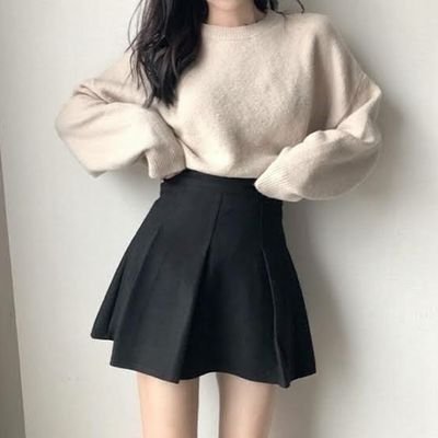 This user is slowly killing herself and her body to live up to society’s beauty standards.