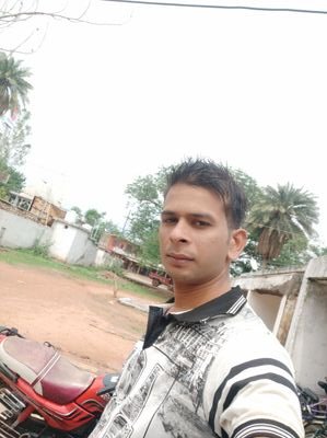 DeepakD21896763's profile picture. straight forward