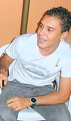 - Eu jogo limpo não sou santo não...Fecho os olhos abre o coração
O que da medo é o que da mais tesão (8)