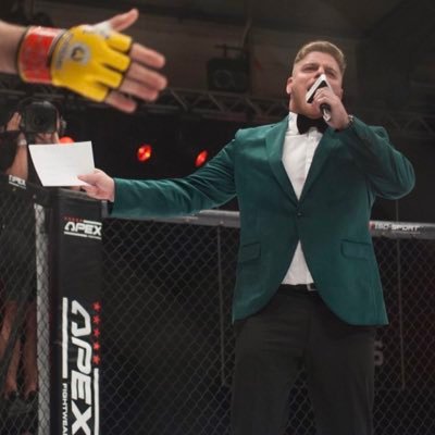 Professional MC for @CageWarriors • Instagram: @hywelchaplinmc • All views are my own.