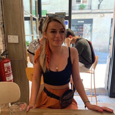 Recruitment Director @TheTalentBoom ✨I like to explore new places and meet new people 🌎👫 but most of all I love my Frenchie 🐶