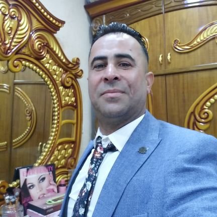 عامل الناس باخلاقك وليس بظروفك
فالكل لديهم ظروف قد تكون اقسى من ظروفك ولكنهم في قمة الاحترام