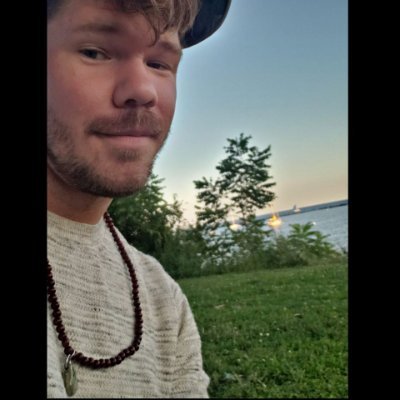 Librarian | metadata & technology aficionado | OER developer | Pokémon enthusiast | salacious cyclist | tattooed, gaymer nerd
MKE ➡️ YYZ | Hack the Planet ^_^