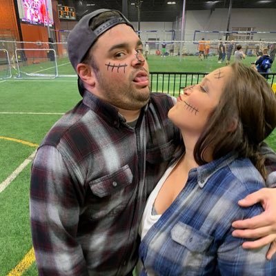 New twitch streamer husband and father / F4F / cod -warzone / Apex / YuRRz clan