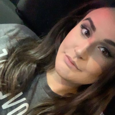 gabbysaysyo's profile picture. vegan twitter survivor