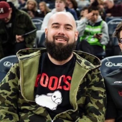 hatbeardglasses's profile picture. Prominent figure in the bald community. 49ers Giants Timberwolves