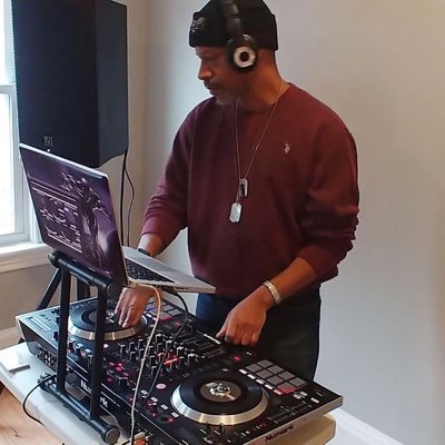 Contact for bookings of weddings, private functions,hip-hop jams or just Party your A$$ off!! DJGEORGELUMPKINS@GMAIL.COM