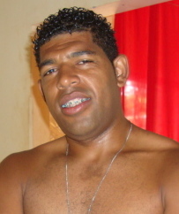 Sou professor do  Projeto Esporte em Todos os Cantos, modalidades, Futsal, Handebol e Capoeira
Projeto social do CRAS e da Secretaria de Ação Social de Utinga.