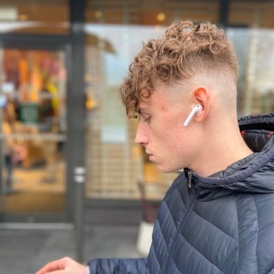 benji23102001's profile picture. 