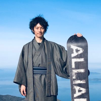 元プロスノーボーダー河村良太(ARRTH)です。 山梨県で果樹農園（ぶどう 、もも）営んでおり、アスリートとファンを繋げ、活躍、交流できる環境も作っています。又お琴演奏者でもあります。宜しくお願い致します。