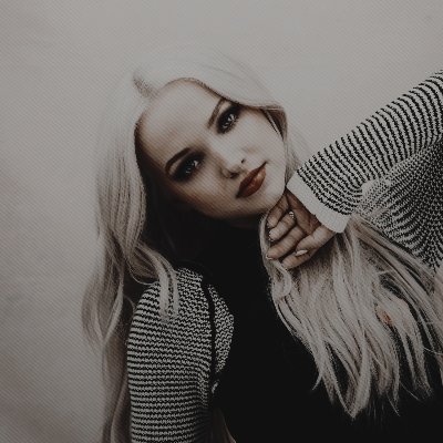 ㅤ❘❙❚  𝐌𝐀𝐋𝐅𝐎𝐘 𝐀𝐍𝐃 𝐆𝐑𝐄𝐄𝐍𝐆𝐑𝐀𝐒𝐒 ➤ NARCISSA ².

ㅤㅤㅤ┏━━ ❛ . . .  SHE LAUGHS LIKE GOD, HER MIND'S LIKE A DIAMOND. ❜