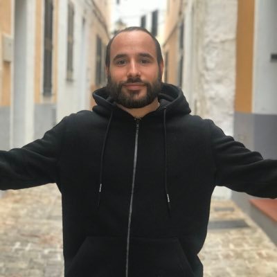 Twitch afiliado: https://t.co/5tWsawuNrj Youtuber,gamer,que quiere entretener y hacer reir a la gente para que pase un buen rato. Barcelona