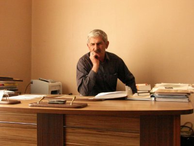 شرح حال من سخنی مختصر است
روز درخواب خیالاتم و شب بیدار