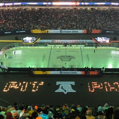 Broadcast Coordinator @975TheFanatic Game Producer for @NHLFlyers @PhilaUnion @Temple_FB Audio Engineer at Beasley Media Group