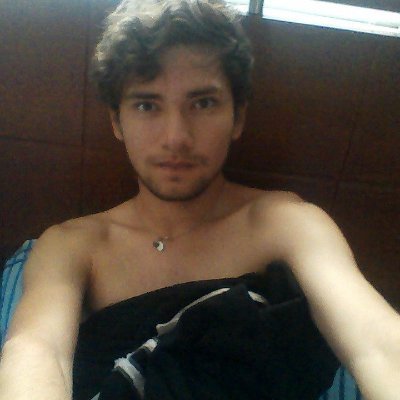 kasrtn's profile picture. Pues nada, simplemente soy un ser simple como cualquier otro no?