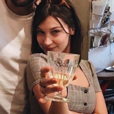 itsmebellahadid's profile picture. it’s all happening ✨