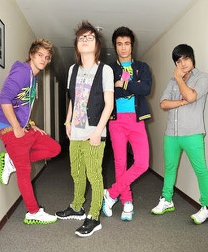 Fã clube dedicado a banda Restart *-*
donas:
@Paulinha_reusch
@LuanaaSteh
oficializado PELO PE LANZA NO DIA 11 DE NOVEMBRO DE 2010 ÁS 20:28 HRS !