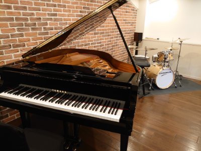 bochibochiotsu's profile picture. びわこ浜大津から歩いてすぐの Cafe & Music Bar