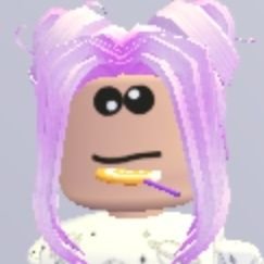 HolliesterThe's profile picture. I'm just using this account to look at youtubers and school accounts ._.

and maybe do some adopt me trades ;)