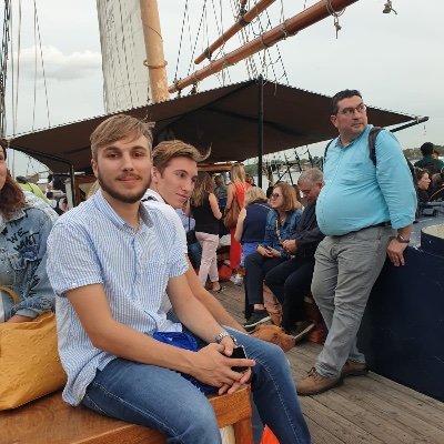 politiek commentator, viroloog, renaissance man, athleet, gutmensch, data-analist, algemeen expert en filosoof des vaderlands