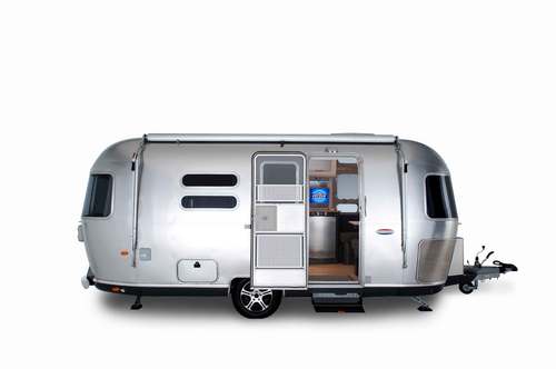 We collect tweets about Airstream from all over the world.