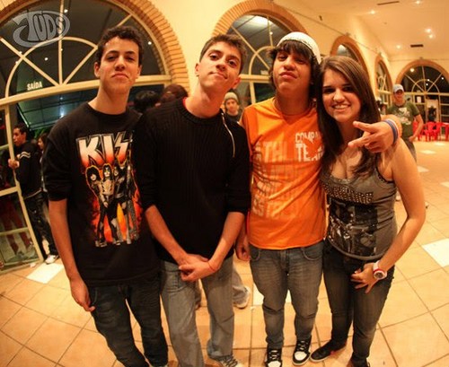 sigam a galera da banda e ouça o nosso som ;) http://t.co/37CYdR5ZUN
@mathfine @Lucas_fine @tatabenites @Renan_fine