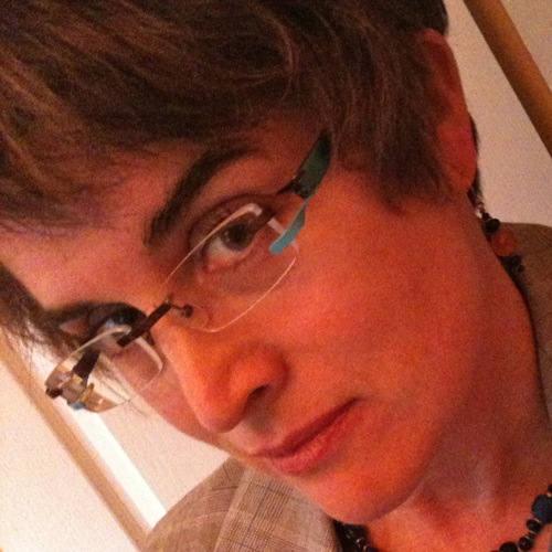 Let's talk about topics for middle-aged women (MAW) health, fitness, families, events in #YYJ & beyond! (See @slslater for posts on communicating, connecting)