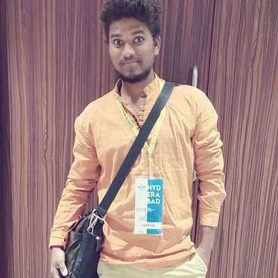 Ashu42992407's profile picture. Listening to music 🎧🎧🎧
Watching news