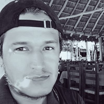 I.C.tapatio,fan hardcore de los videojuegos, de la tecnología digital, GNU/Linux, software libre, egocéntrico y un poco de analísta político.