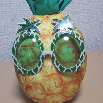 色々なトロピカルフルーツを育てたり、食べたりしています。