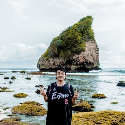 wywibs's profile picture. 